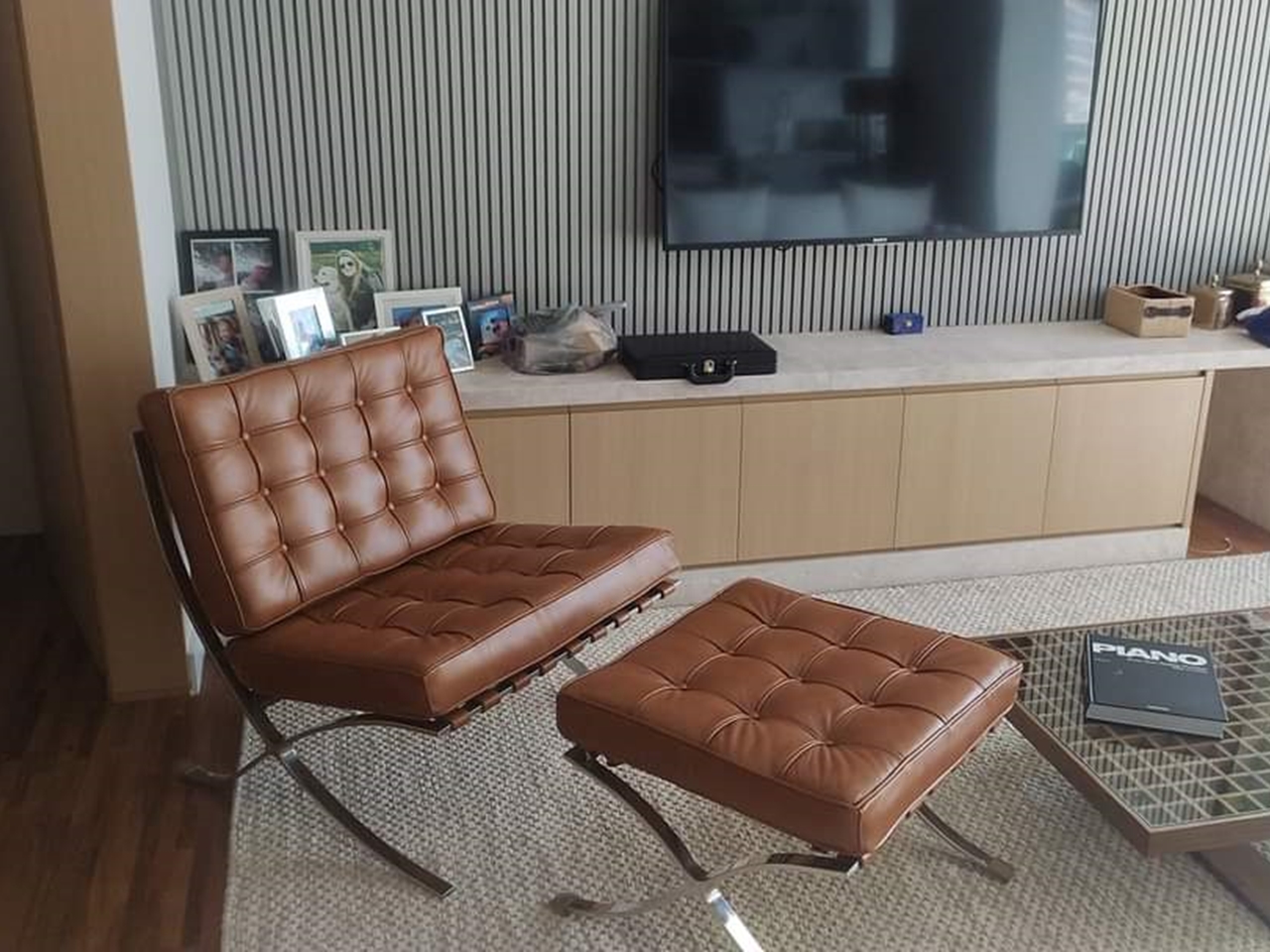 Sala com estofado renovado